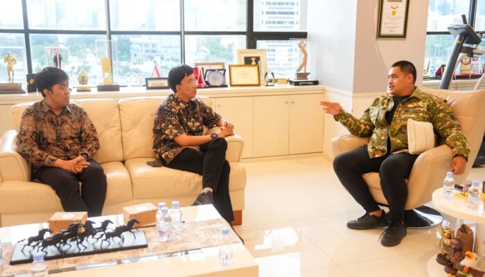 Menpora Dito dan Staf Khusus Wapres Bahas Pelatihan AI untuk Generasi Muda
