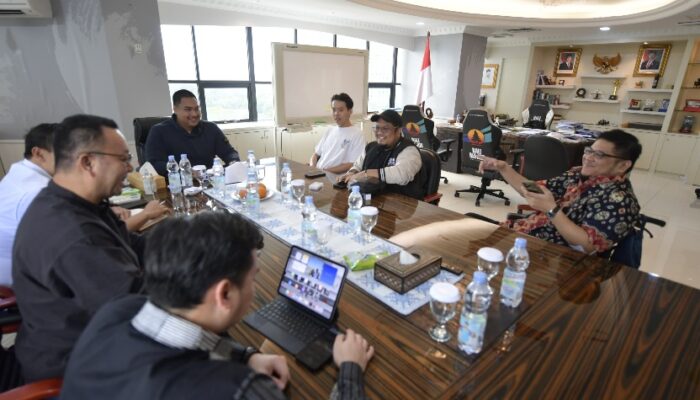 Menpora Dito Dukung Pengembangan Industri Esport di Indonesia