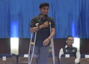 Komika Disabilitas Anggi Wahyuda Cetak Rekor Dunia Mendaki Gunung