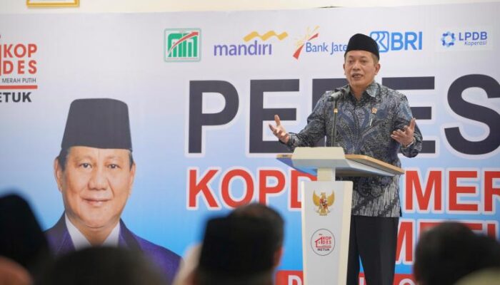 Menkop Ferry Juliantono Resmikan Kopdes Metuk di Boyolali