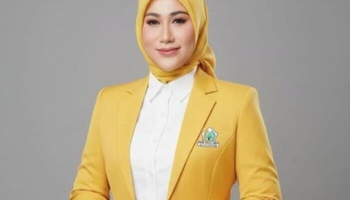 Rhika Purwaningsih Darwin Pimpin Golkar Muna Barat